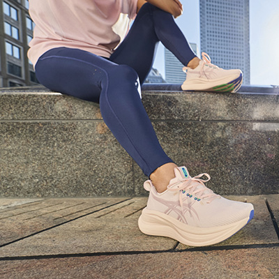 Foto delle nuove ASICS GEL-NIMBUS 28, super ammortizzate