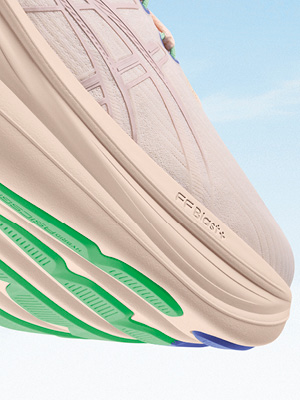 Dettaglio dell'avampiede delle ASICS GEL-NIMBUS 28, con tecnologia FF BLAST PLUS